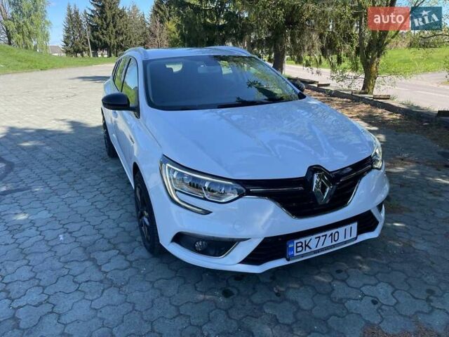 Белый Рено Меган, объемом двигателя 1.46 л и пробегом 205 тыс. км за 11800 $, фото 1 на Automoto.ua