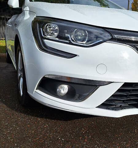 Білий Рено Меган, об'ємом двигуна 1.5 л та пробігом 150 тис. км за 13990 $, фото 9 на Automoto.ua