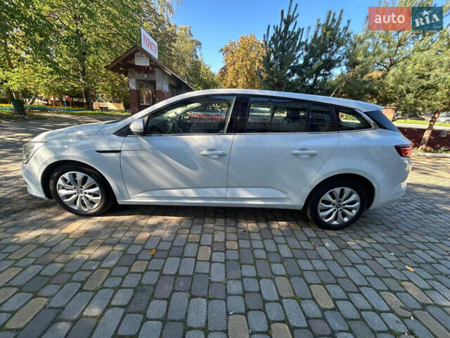 Белый Рено Меган, объемом двигателя 1.46 л и пробегом 217 тыс. км за 11750 $, фото 4 на Automoto.ua