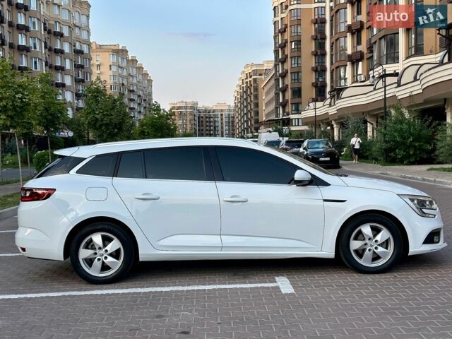 Білий Рено Меган, об'ємом двигуна 1.46 л та пробігом 178 тис. км за 11999 $, фото 12 на Automoto.ua