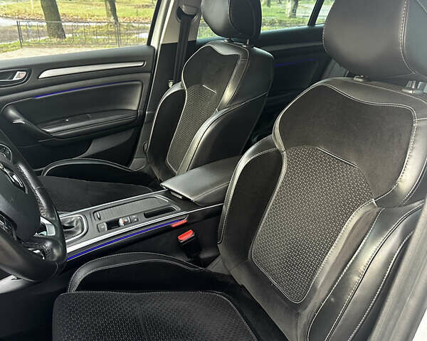 Білий Рено Меган, об'ємом двигуна 1.6 л та пробігом 220 тис. км за 11800 $, фото 8 на Automoto.ua