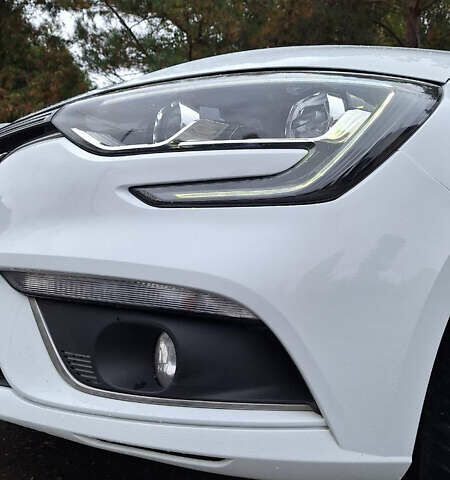 Білий Рено Меган, об'ємом двигуна 1.5 л та пробігом 150 тис. км за 13990 $, фото 60 на Automoto.ua