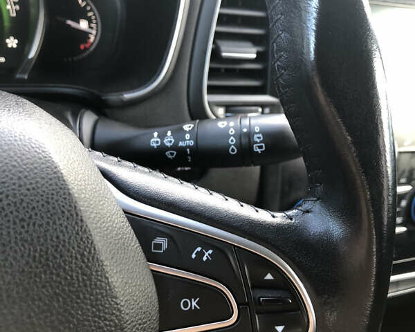 Білий Рено Меган, об'ємом двигуна 1.5 л та пробігом 150 тис. км за 13990 $, фото 123 на Automoto.ua