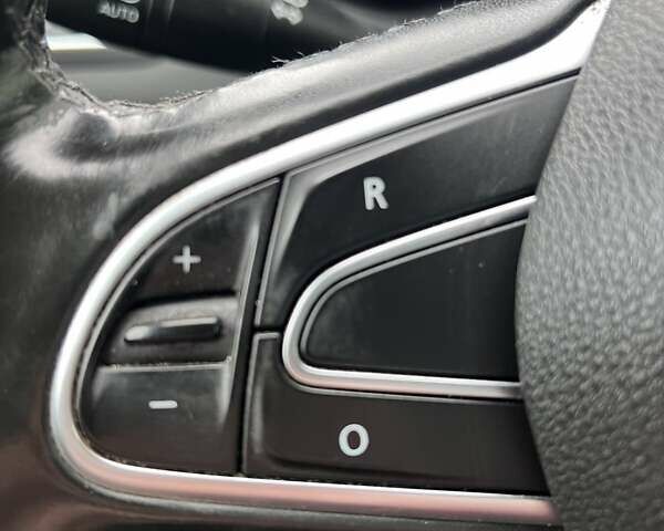 Белый Рено Меган, объемом двигателя 1.5 л и пробегом 208 тыс. км за 14300 $, фото 15 на Automoto.ua