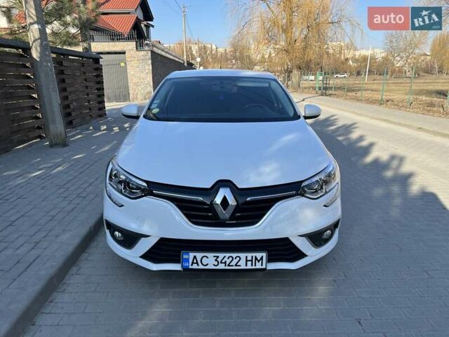 Белый Рено Меган, объемом двигателя 1.46 л и пробегом 312 тыс. км за 11750 $, фото 1 на Automoto.ua