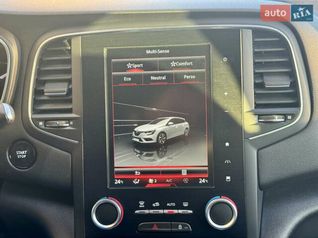 Білий Рено Меган, об'ємом двигуна 1.46 л та пробігом 185 тис. км за 15600 $, фото 45 на Automoto.ua