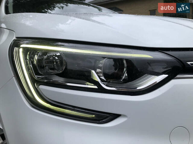 Білий Рено Меган, об'ємом двигуна 1.5 л та пробігом 150 тис. км за 13990 $, фото 1 на Automoto.ua