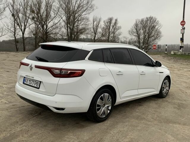 Белый Рено Меган, объемом двигателя 1.5 л и пробегом 289 тыс. км за 11200 $, фото 2 на Automoto.ua