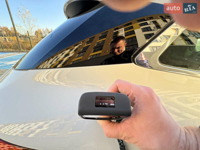 Білий Рено Меган, об'ємом двигуна 1.46 л та пробігом 185 тис. км за 15600 $, фото 57 на Automoto.ua