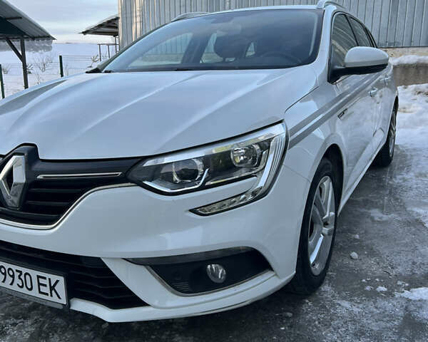 Белый Рено Меган, объемом двигателя 1.46 л и пробегом 192 тыс. км за 11500 $, фото 1 на Automoto.ua