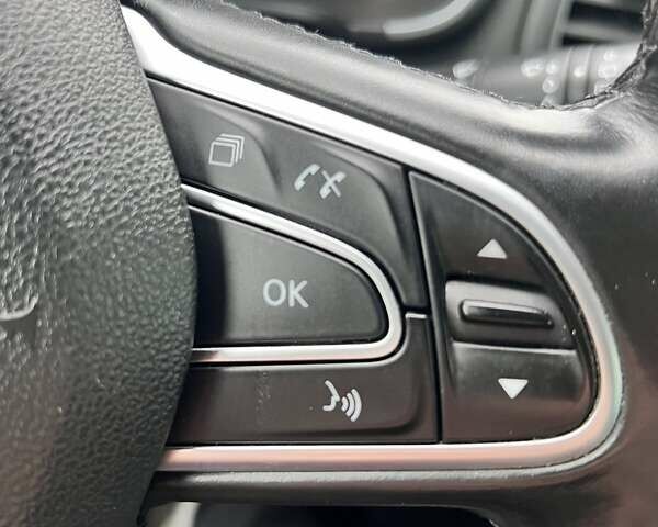 Белый Рено Меган, объемом двигателя 1.5 л и пробегом 208 тыс. км за 14300 $, фото 14 на Automoto.ua