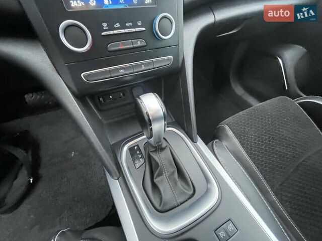 Білий Рено Меган, об'ємом двигуна 1.5 л та пробігом 179 тис. км за 15200 $, фото 35 на Automoto.ua