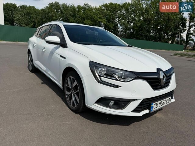 Белый Рено Меган, объемом двигателя 1.46 л и пробегом 148 тыс. км за 13100 $, фото 1 на Automoto.ua