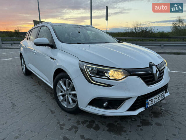 Белый Рено Меган, объемом двигателя 1.5 л и пробегом 189 тыс. км за 12750 $, фото 9 на Automoto.ua