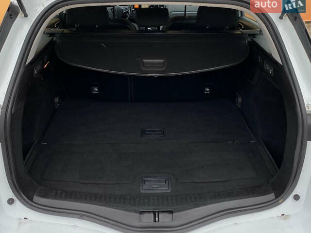 Білий Рено Меган, об'ємом двигуна 1.46 л та пробігом 259 тис. км за 11900 $, фото 25 на Automoto.ua