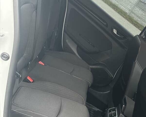 Білий Рено Меган, об'ємом двигуна 1.5 л та пробігом 210 тис. км за 11900 $, фото 7 на Automoto.ua