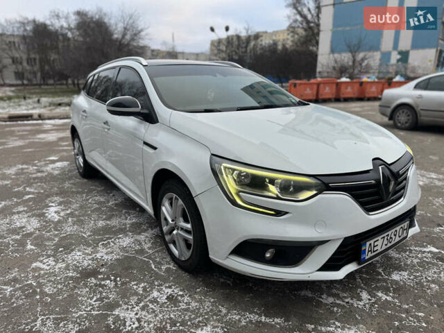 Білий Рено Меган, об'ємом двигуна 1.5 л та пробігом 170 тис. км за 10700 $, фото 2 на Automoto.ua