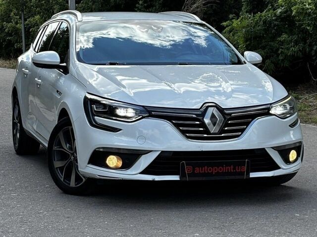 Белый Рено Меган, объемом двигателя 1.6 л и пробегом 242 тыс. км за 10999 $, фото 5 на Automoto.ua
