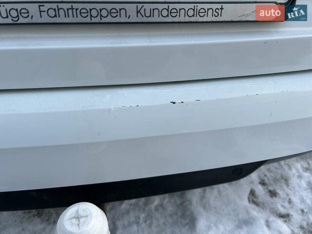 Белый Рено Меган, объемом двигателя 1.46 л и пробегом 192 тыс. км за 11500 $, фото 21 на Automoto.ua