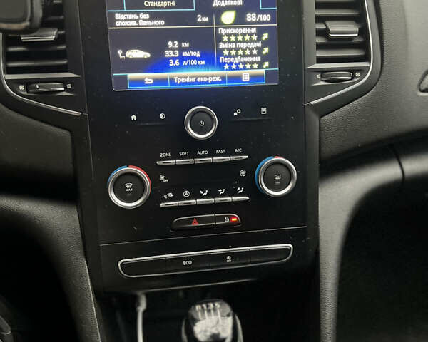 Білий Рено Меган, об'ємом двигуна 1.5 л та пробігом 213 тис. км за 11800 $, фото 17 на Automoto.ua