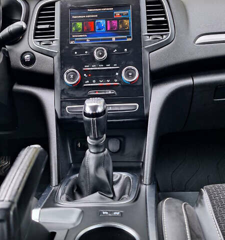 Білий Рено Меган, об'ємом двигуна 1.5 л та пробігом 150 тис. км за 13990 $, фото 105 на Automoto.ua