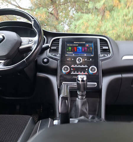 Белый Рено Меган, объемом двигателя 1.5 л и пробегом 150 тыс. км за 14300 $, фото 78 на Automoto.ua