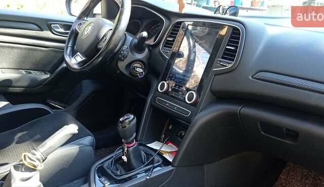 Белый Рено Меган, объемом двигателя 1.5 л и пробегом 202 тыс. км за 11700 $, фото 13 на Automoto.ua