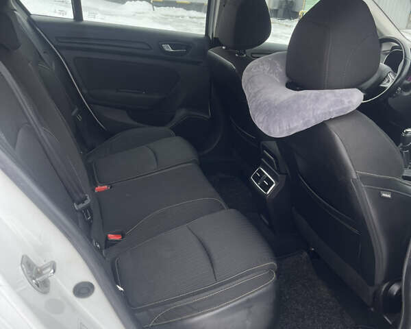 Білий Рено Меган, об'ємом двигуна 1.5 л та пробігом 258 тис. км за 8500 $, фото 11 на Automoto.ua