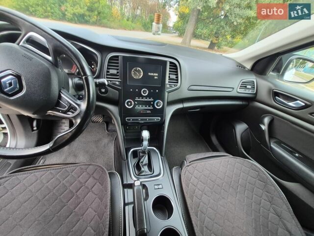 Белый Рено Меган, объемом двигателя 1.46 л и пробегом 202 тыс. км за 12800 $, фото 20 на Automoto.ua