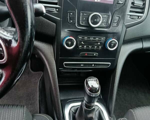 Білий Рено Меган, об'ємом двигуна 1.5 л та пробігом 242 тис. км за 11300 $, фото 32 на Automoto.ua