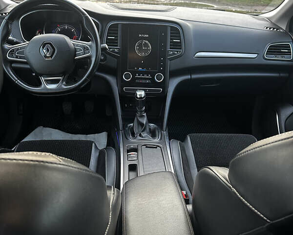 Білий Рено Меган, об'ємом двигуна 1.6 л та пробігом 220 тис. км за 11800 $, фото 9 на Automoto.ua