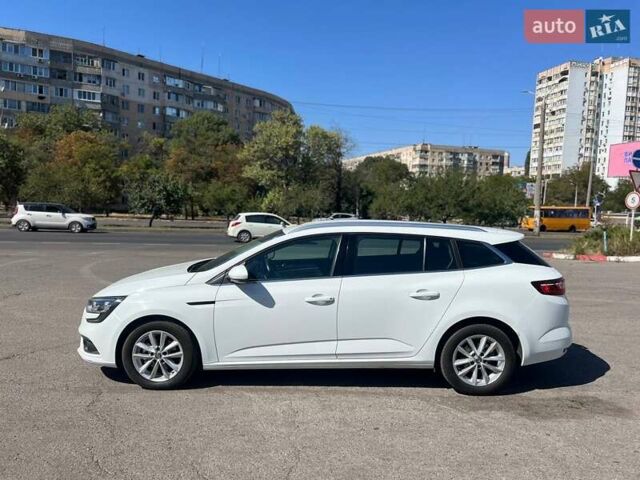 Белый Рено Меган, объемом двигателя 1.5 л и пробегом 106 тыс. км за 13800 $, фото 7 на Automoto.ua