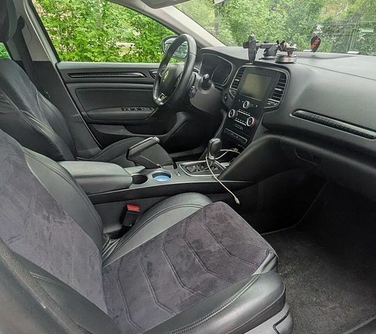 Білий Рено Меган, об'ємом двигуна 1.5 л та пробігом 210 тис. км за 13000 $, фото 7 на Automoto.ua
