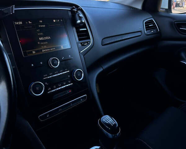 Білий Рено Меган, об'ємом двигуна 1.46 л та пробігом 257 тис. км за 13500 $, фото 7 на Automoto.ua