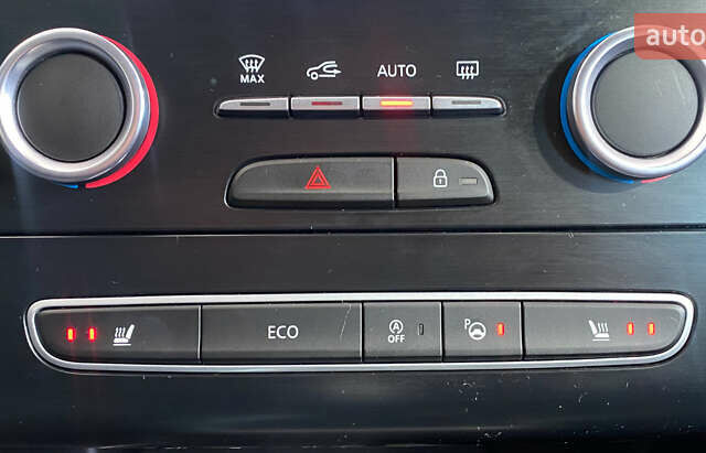 Білий Рено Меган, об'ємом двигуна 1.46 л та пробігом 91 тис. км за 16750 $, фото 20 на Automoto.ua