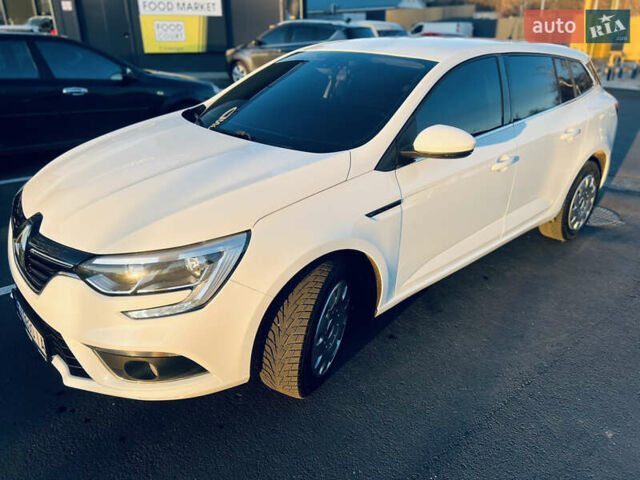 Білий Рено Меган, об'ємом двигуна 1.5 л та пробігом 213 тис. км за 11800 $, фото 2 на Automoto.ua