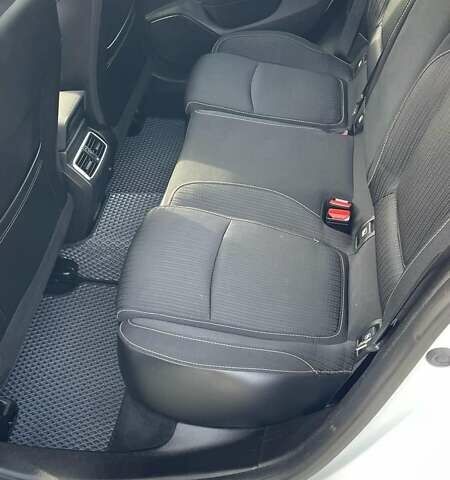 Белый Рено Меган, объемом двигателя 1.46 л и пробегом 205 тыс. км за 10700 $, фото 16 на Automoto.ua