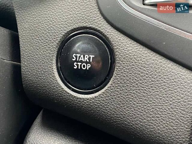 Белый Рено Меган, объемом двигателя 1.46 л и пробегом 197 тыс. км за 12490 $, фото 24 на Automoto.ua