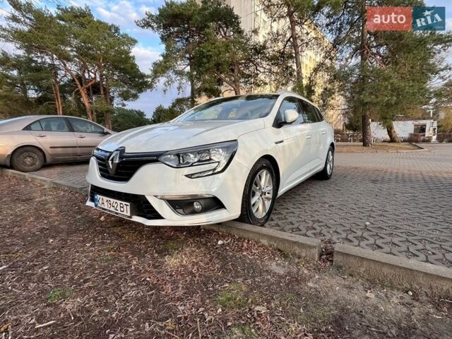 Белый Рено Меган, объемом двигателя 1.46 л и пробегом 260 тыс. км за 13900 $, фото 3 на Automoto.ua