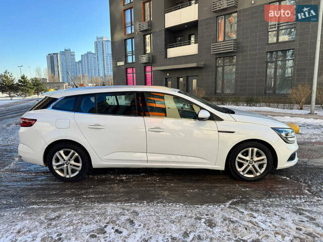 Белый Рено Меган, объемом двигателя 1.46 л и пробегом 259 тыс. км за 11300 $, фото 6 на Automoto.ua