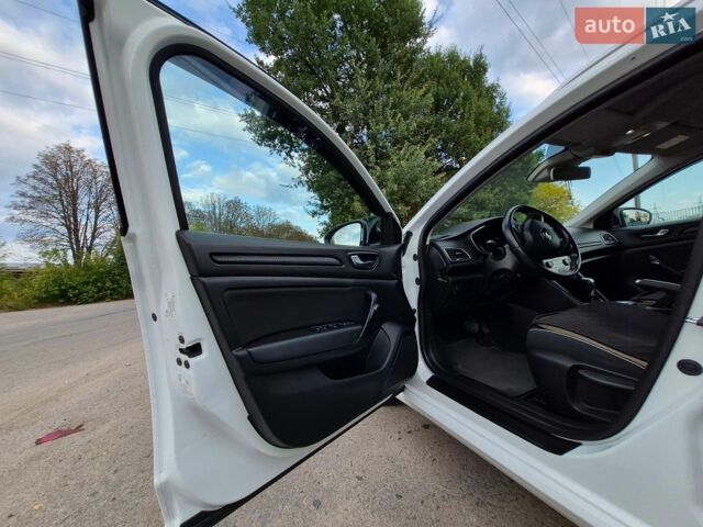 Белый Рено Меган, объемом двигателя 1.46 л и пробегом 202 тыс. км за 12800 $, фото 21 на Automoto.ua