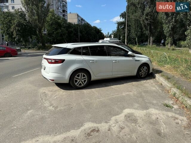 Белый Рено Меган, объемом двигателя 1.46 л и пробегом 264 тыс. км за 9400 $, фото 9 на Automoto.ua