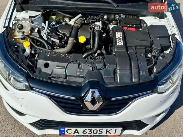 Белый Рено Меган, объемом двигателя 1.46 л и пробегом 127 тыс. км за 13700 $, фото 24 на Automoto.ua