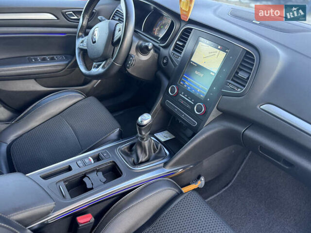 Білий Рено Меган, об'ємом двигуна 1.46 л та пробігом 211 тис. км за 13300 $, фото 48 на Automoto.ua