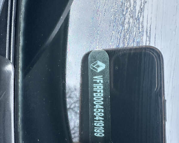 Білий Рено Меган, об'ємом двигуна 1.46 л та пробігом 220 тис. км за 13000 $, фото 18 на Automoto.ua