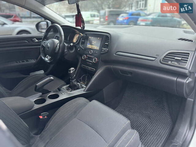 Білий Рено Меган, об'ємом двигуна 1.5 л та пробігом 170 тис. км за 10700 $, фото 6 на Automoto.ua