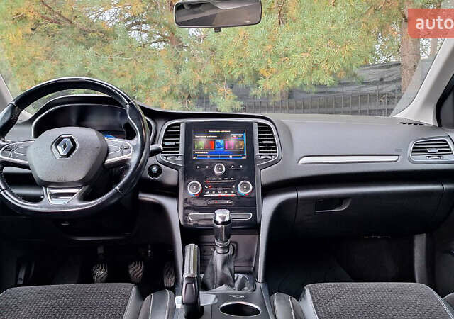 Белый Рено Меган, объемом двигателя 1.5 л и пробегом 150 тыс. км за 14290 $, фото 151 на Automoto.ua