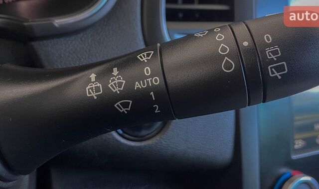 Білий Рено Меган, об'ємом двигуна 1.5 л та пробігом 198 тис. км за 13250 $, фото 15 на Automoto.ua