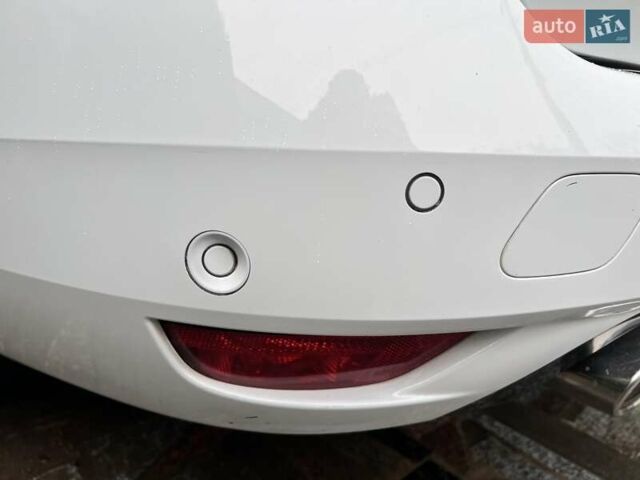 Белый Рено Меган, объемом двигателя 1.5 л и пробегом 208 тыс. км за 14300 $, фото 12 на Automoto.ua