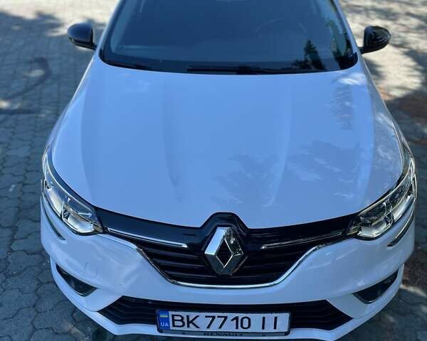 Белый Рено Меган, объемом двигателя 1.46 л и пробегом 205 тыс. км за 10700 $, фото 3 на Automoto.ua